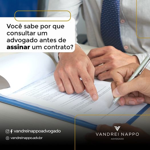 Você sabe por que consultar um advogado antes de assinar um contrato?